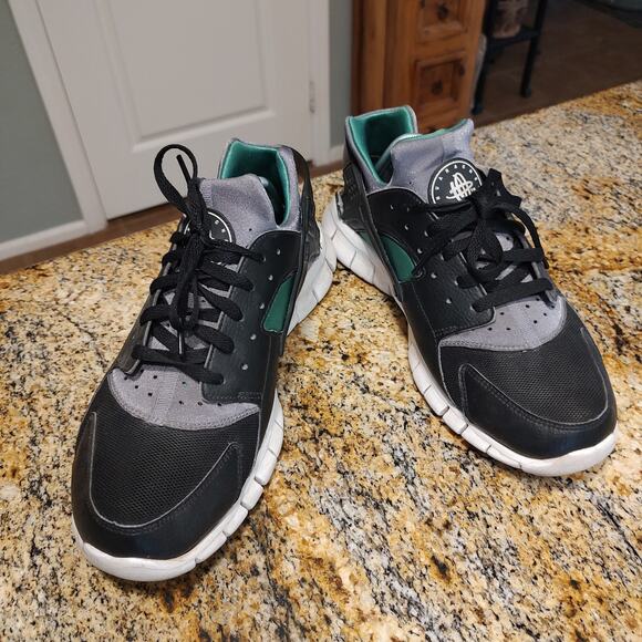 Nike Air Huarache Sneakers Black/Teal Size 11.5 Model 510801-031 main image 11
